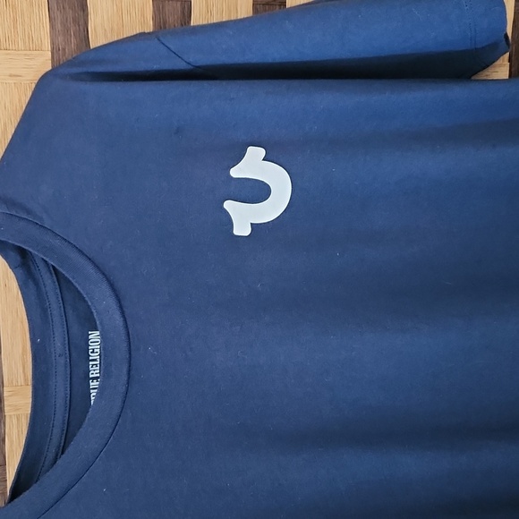 True religion tshirt - Picture 3 of 5